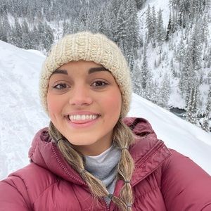 Meet your Posher, Abbie